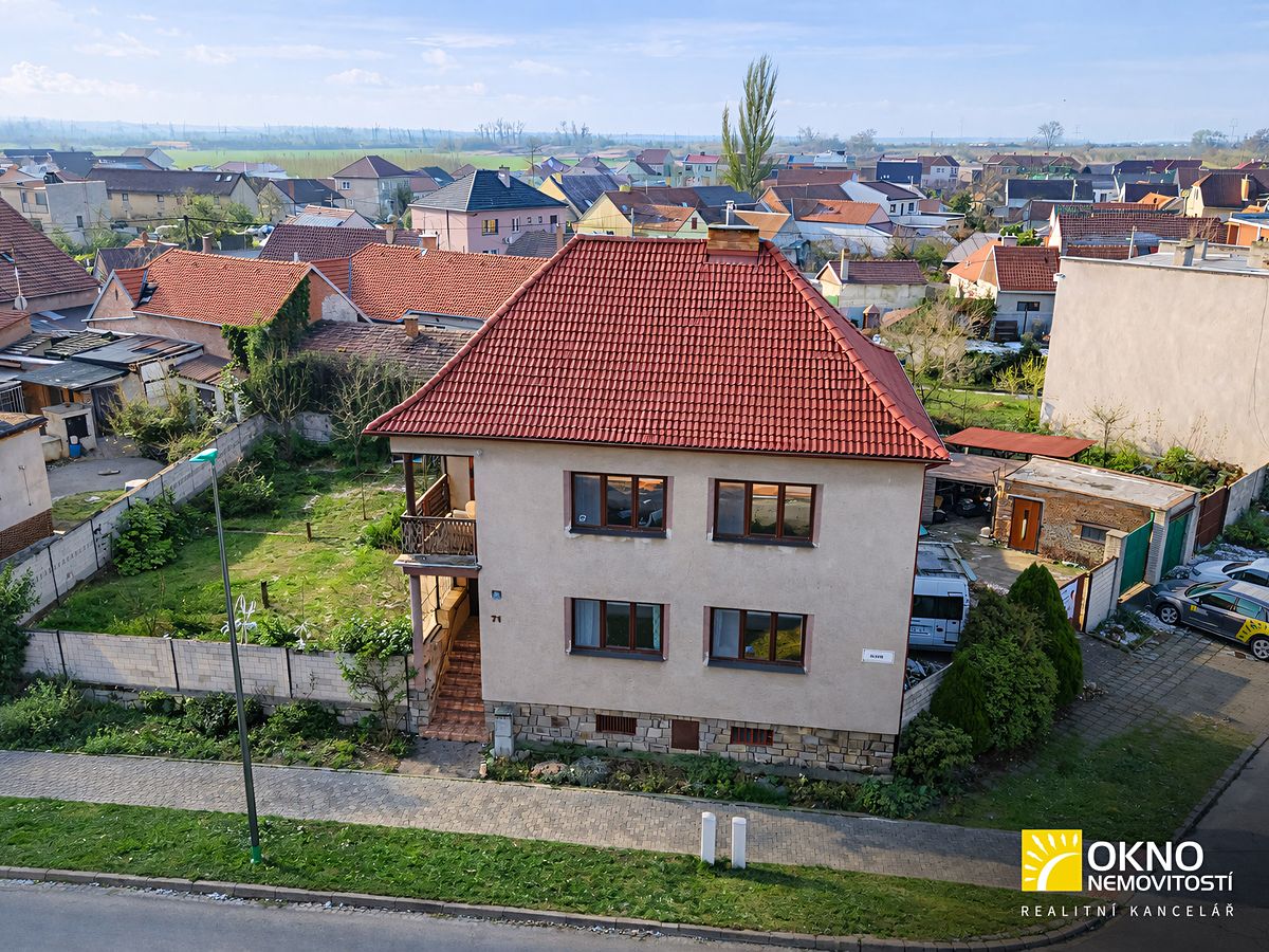 Prodej rodinného domu 284 m², pozemek 755 m²